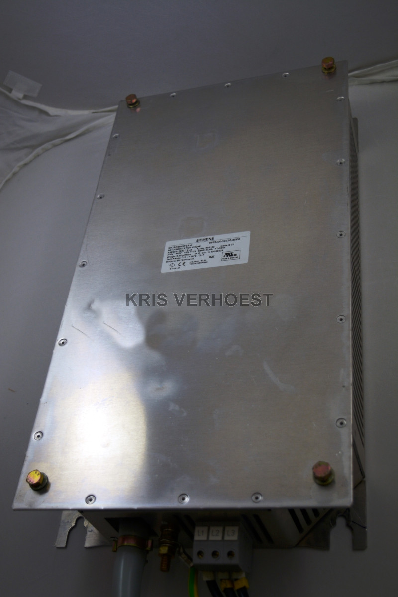 Siemens 6SE6400-3CC05-2DD0 (USED)