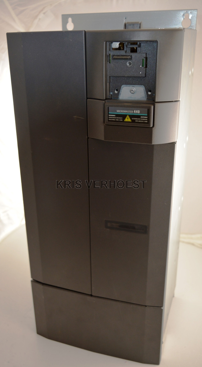 Siemens 6SE6440-2UD33-0EA1 (NEW)