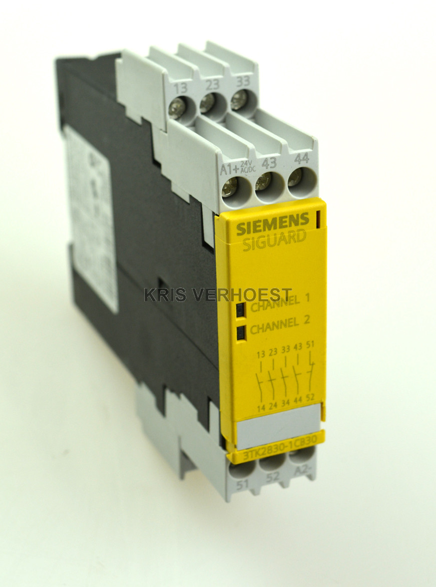Siemens 3TK2830-1CB30 (NEW)