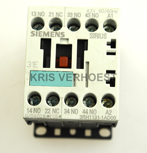 Siemens 3RH1131-1AD00 (NEW)