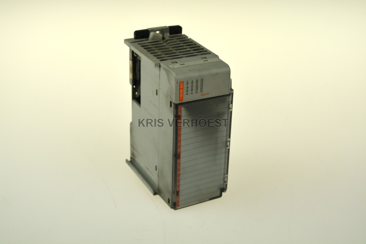 Allen-Bradley 1769-OW16 (USED)