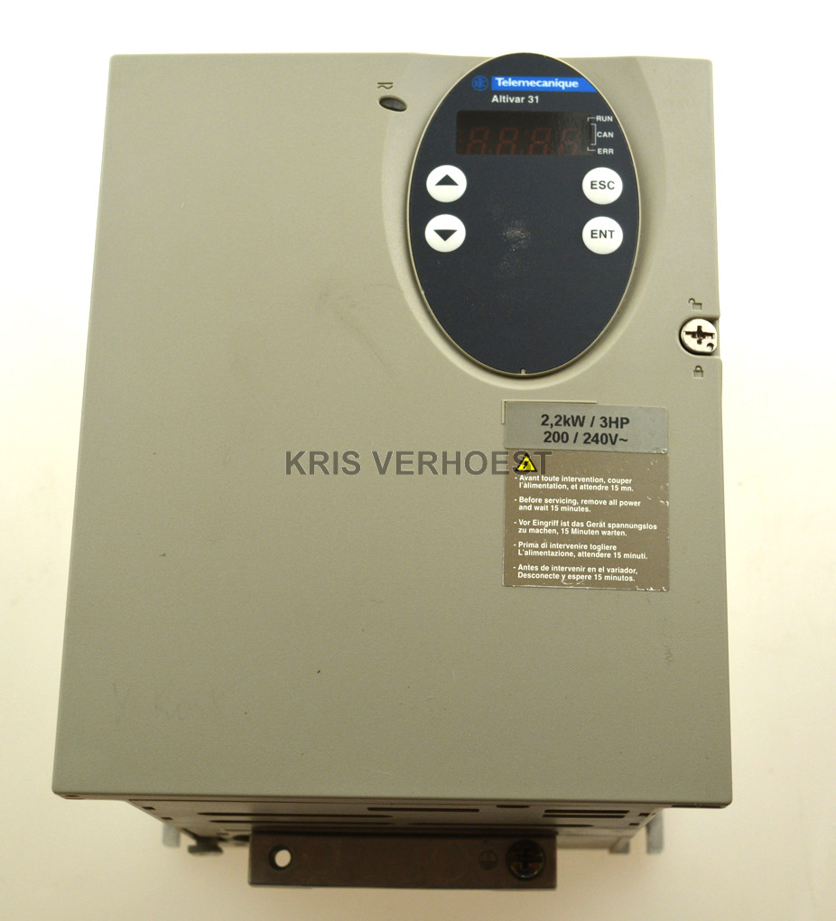 Telemecanique ATV31HU22M2 (USED)
