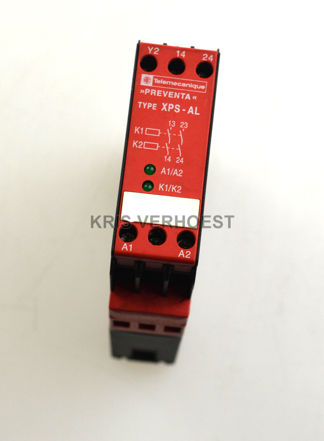 Telemecanique XPSAL5110 (USED)