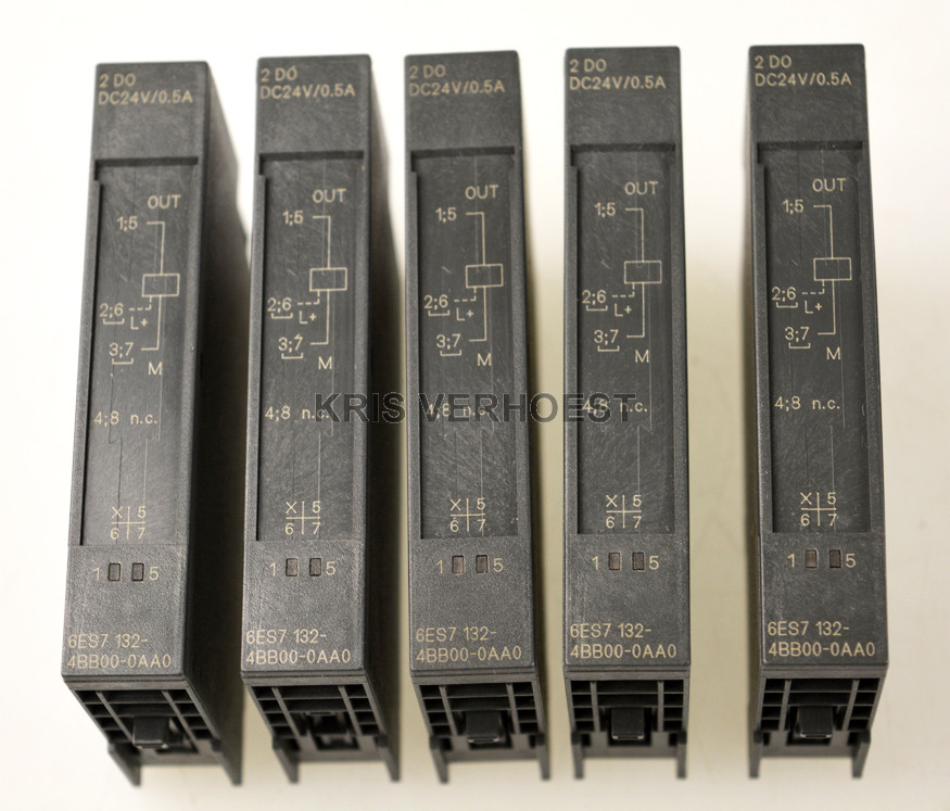 Siemens 6ES7132-4BB00-0AA0 ( price/5pcs ) (NEW)