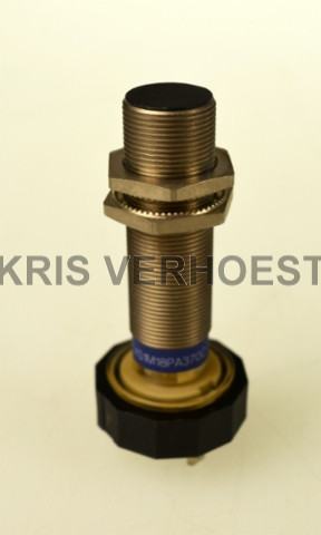Telemecanique XS1M18PA370C (USED)