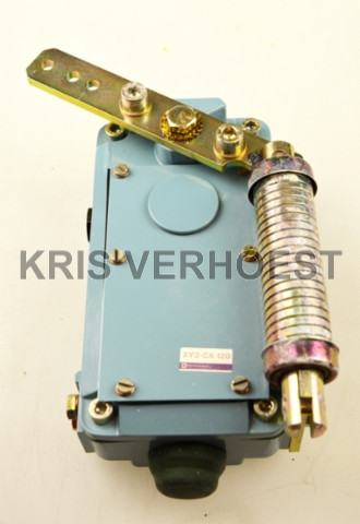 Telemecanique XY2-CA120 (USED)