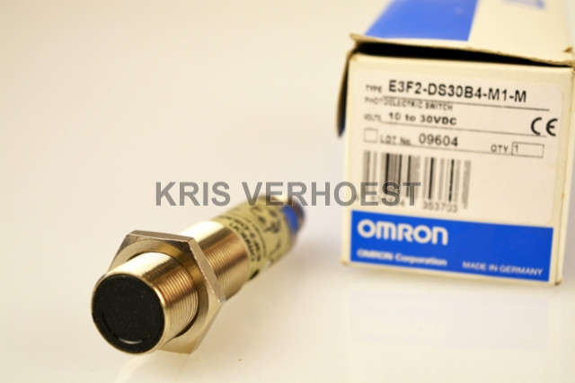 Omron E3F2-DS30B4-M1-M (USED)