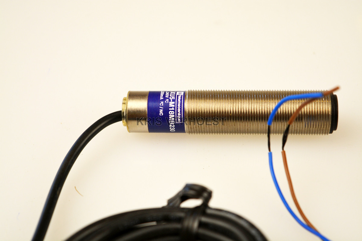 Telemecanique XU5M18MB230 (NEW)