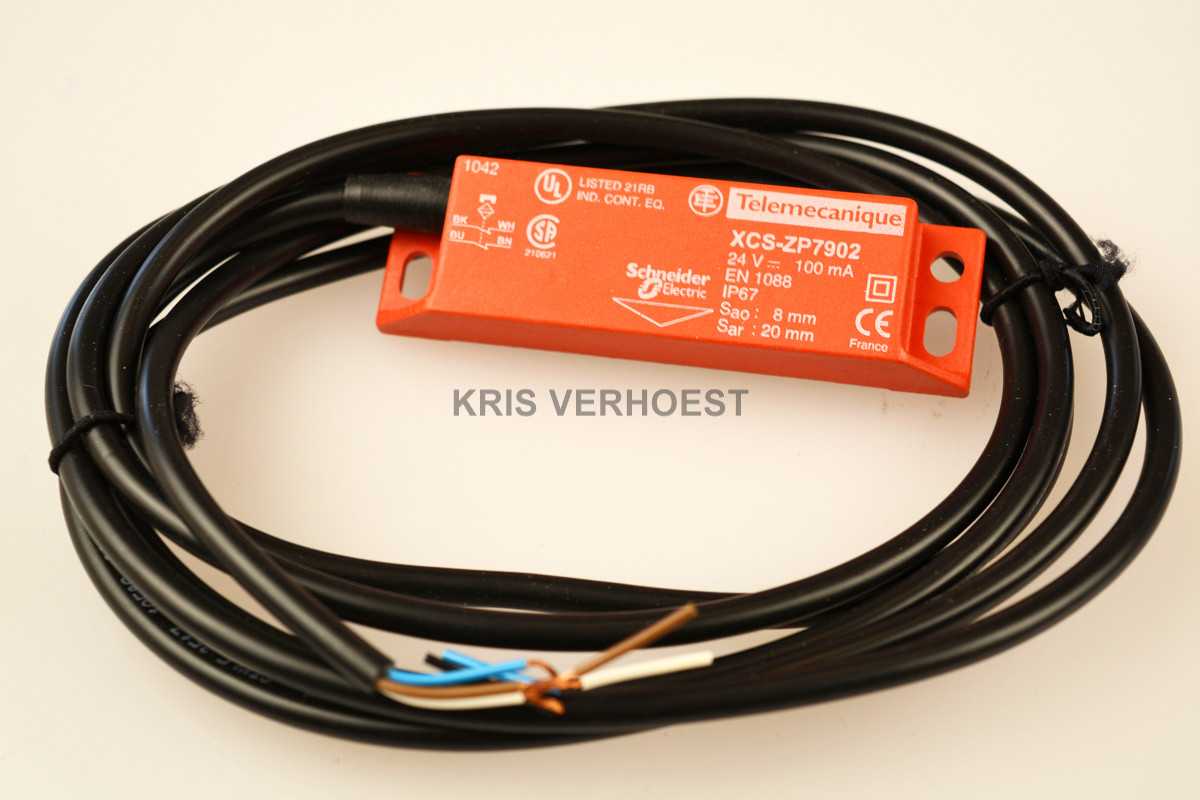 Telemecanique XCSZP7902 (NEW)