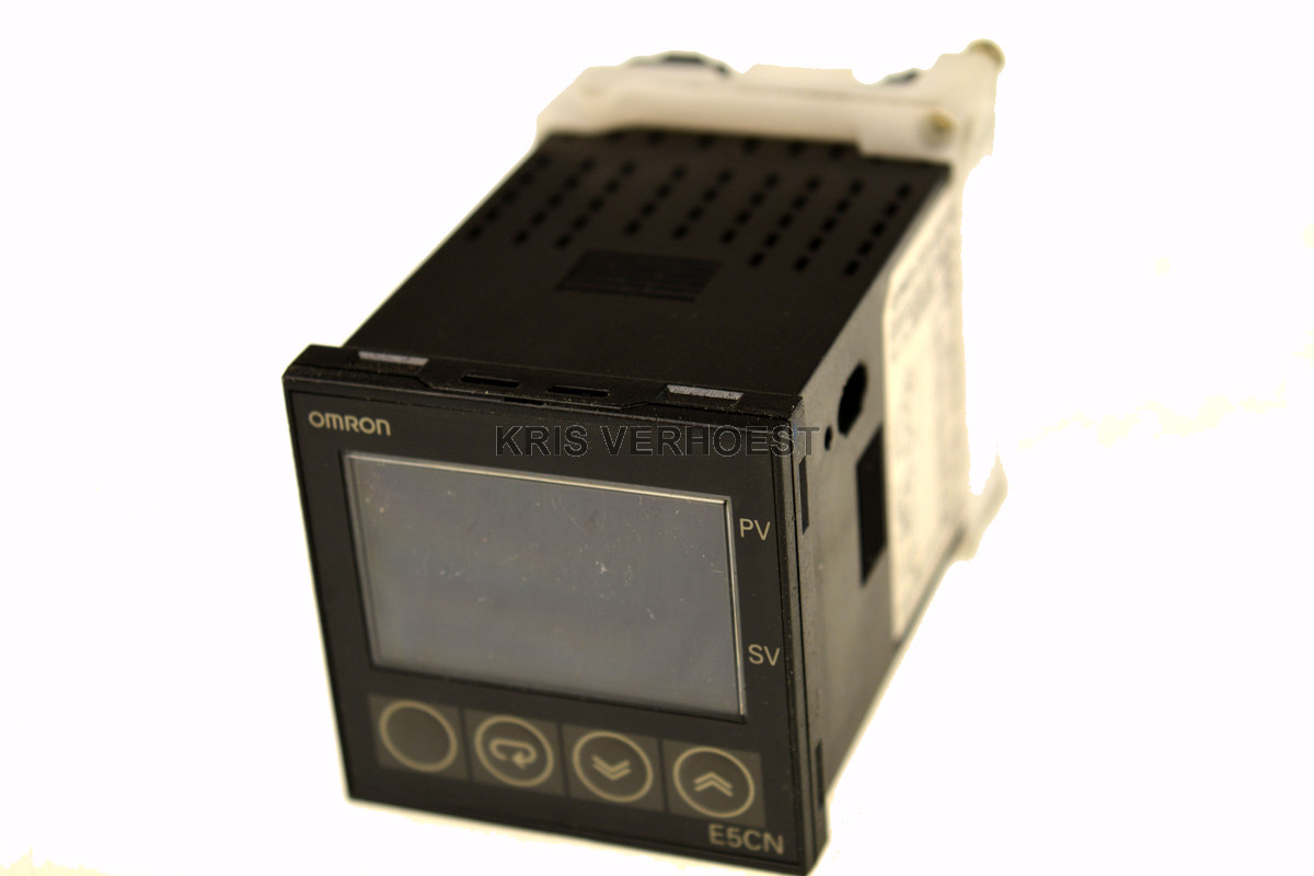 Omron E5CN-Q2MT-500-AC100-240 (USED)