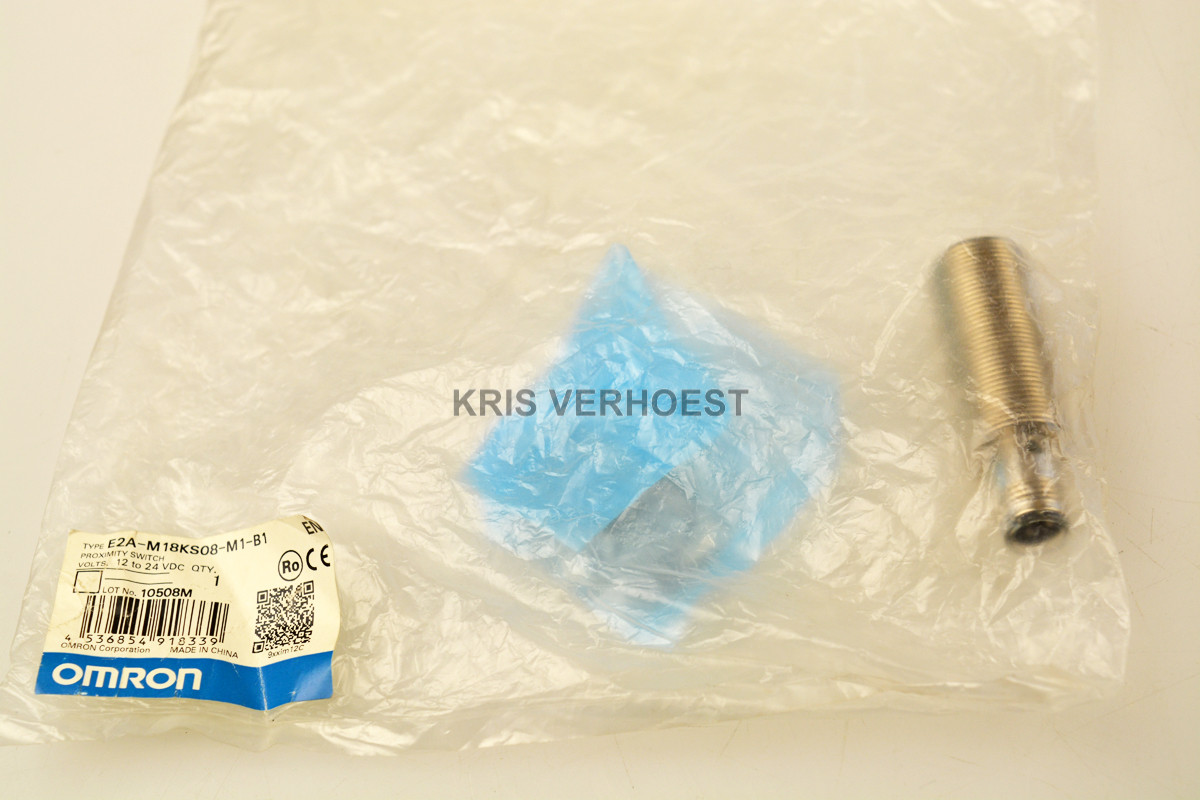 Omron E2A-M18KS08-M1-B1 (USED)