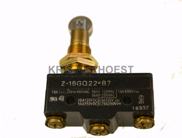 Omron Z-15GQ22-B7 (USED)