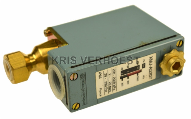 Telemecanique XMJA0207 (USED)