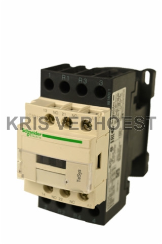Schneider Electric 025000 (NEW)