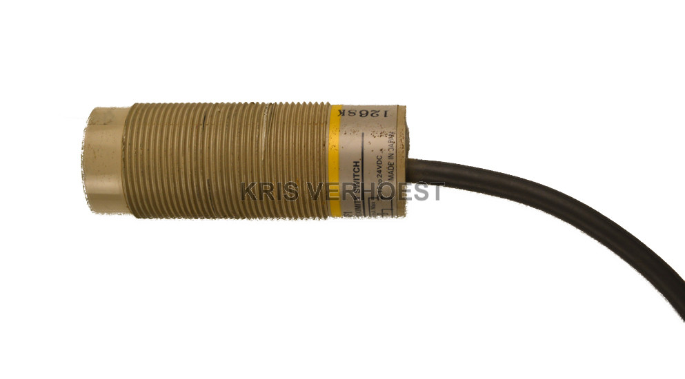 Omron E2K-X15MF1 (USED)