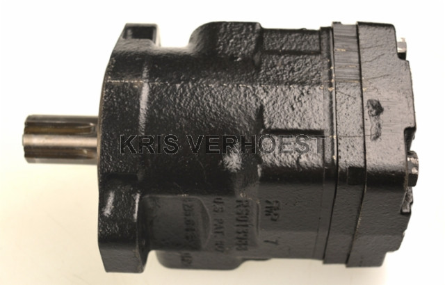 White RS013988 (USED)