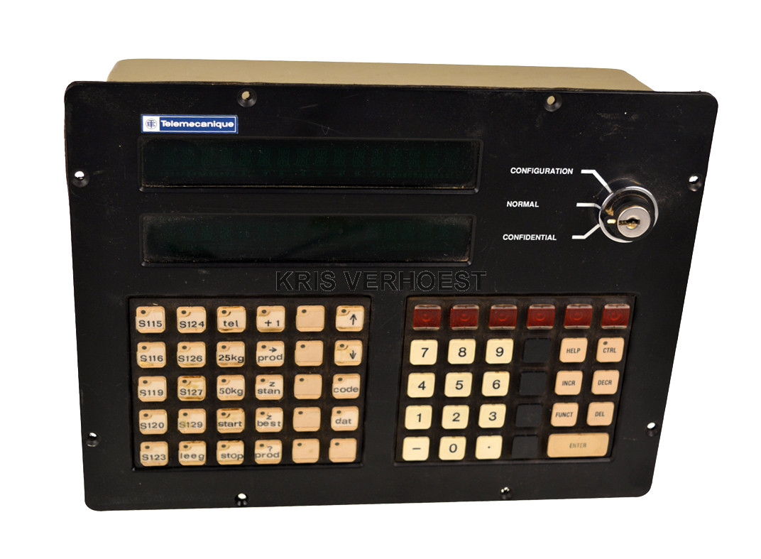 Telemecanique XBT-C8250 (NEW)