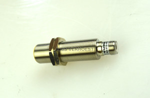 Turck Bi8-M18-AP6X-H1141 (USED)