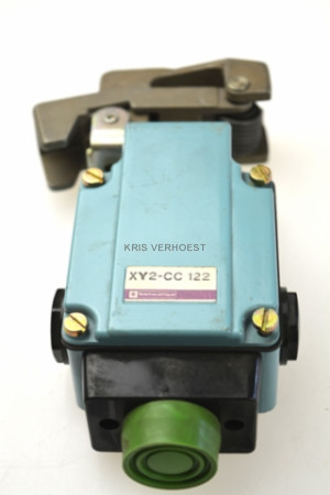 Telemecanique XY2-CC122 (NEW)