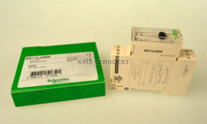 Schneider Electric RE11LAMW (USED)